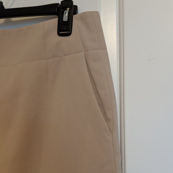 BOGO / Banana Republic/ Pencil Skirt - Picture 2 of 6